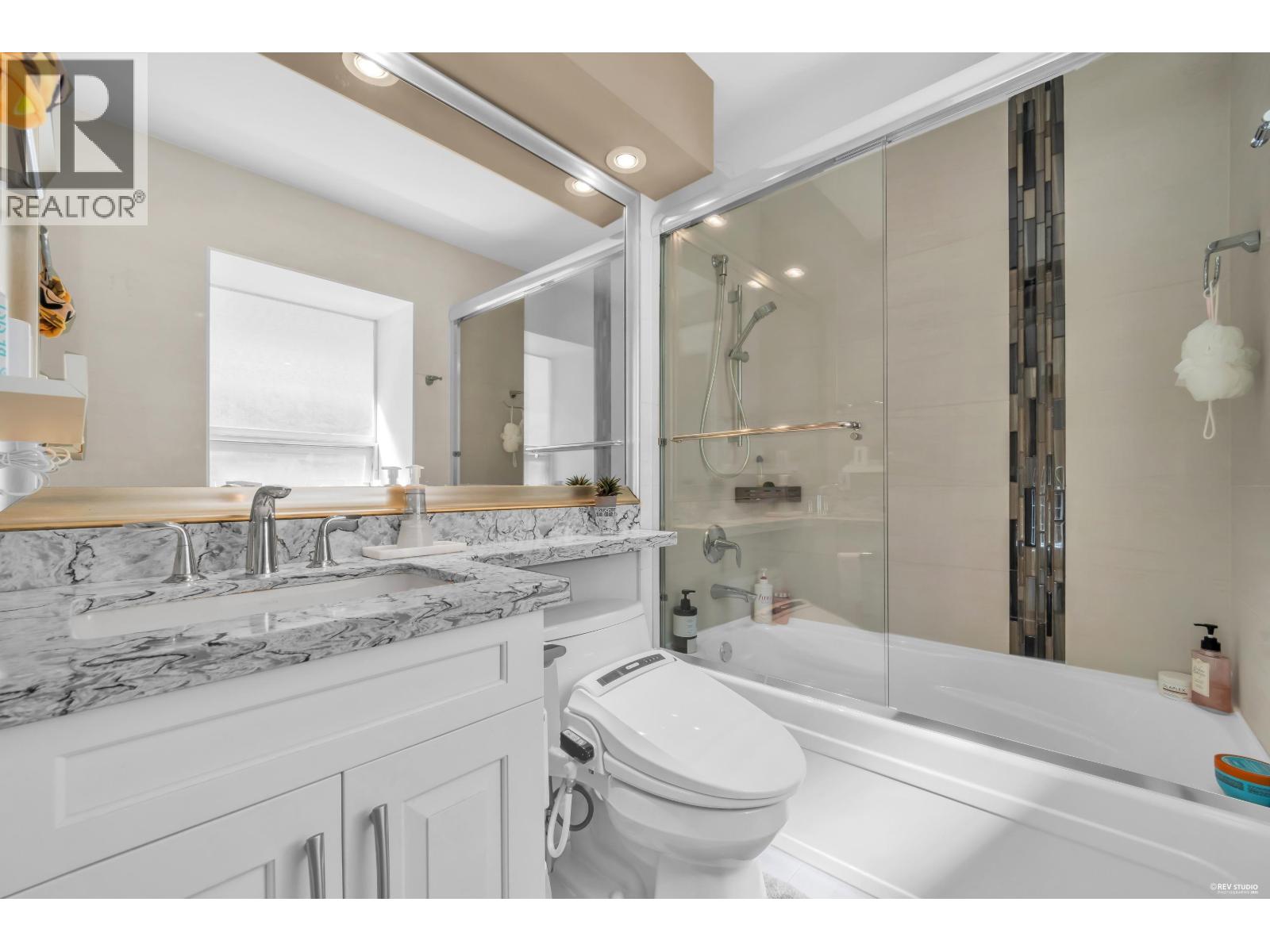 7173 RIDGEVIEW DRIVE, Burnaby