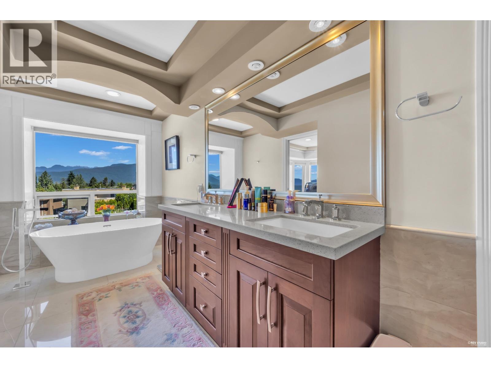 7173 RIDGEVIEW DRIVE, Burnaby