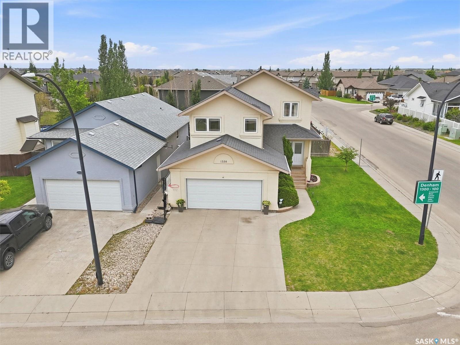 1358 Denham CRESCENT - 3