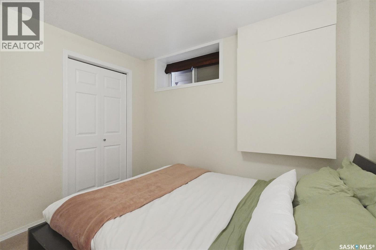 1358 Denham CRESCENT - 32