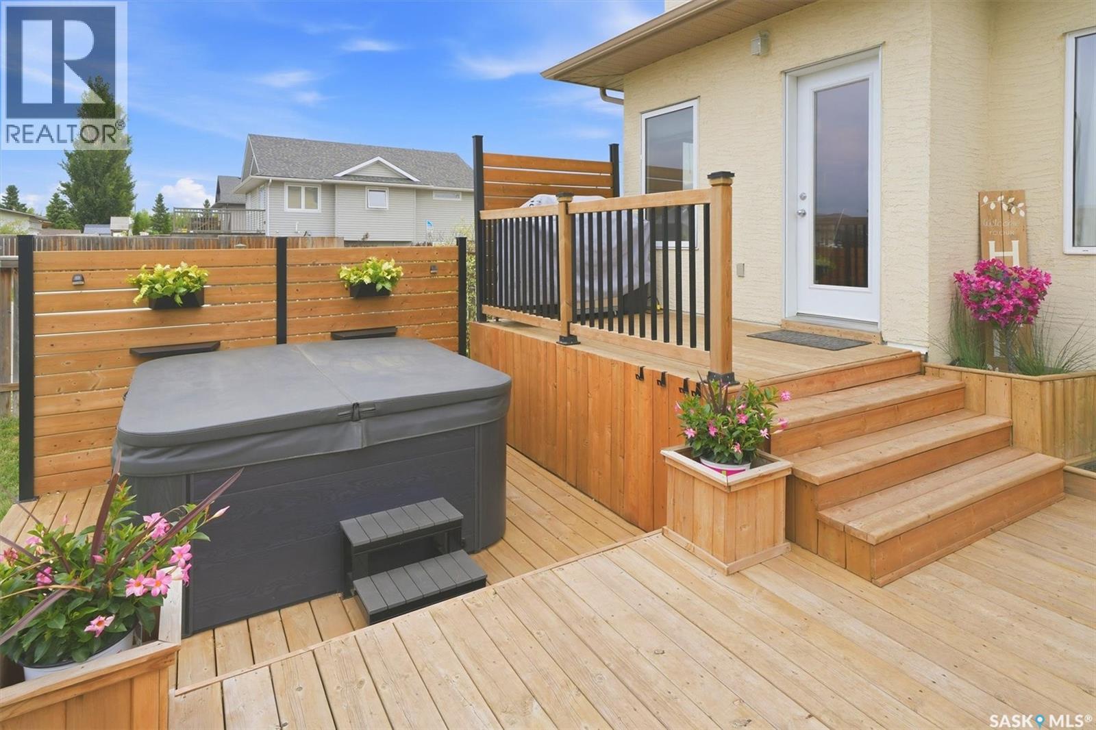 1358 Denham CRESCENT - 40
