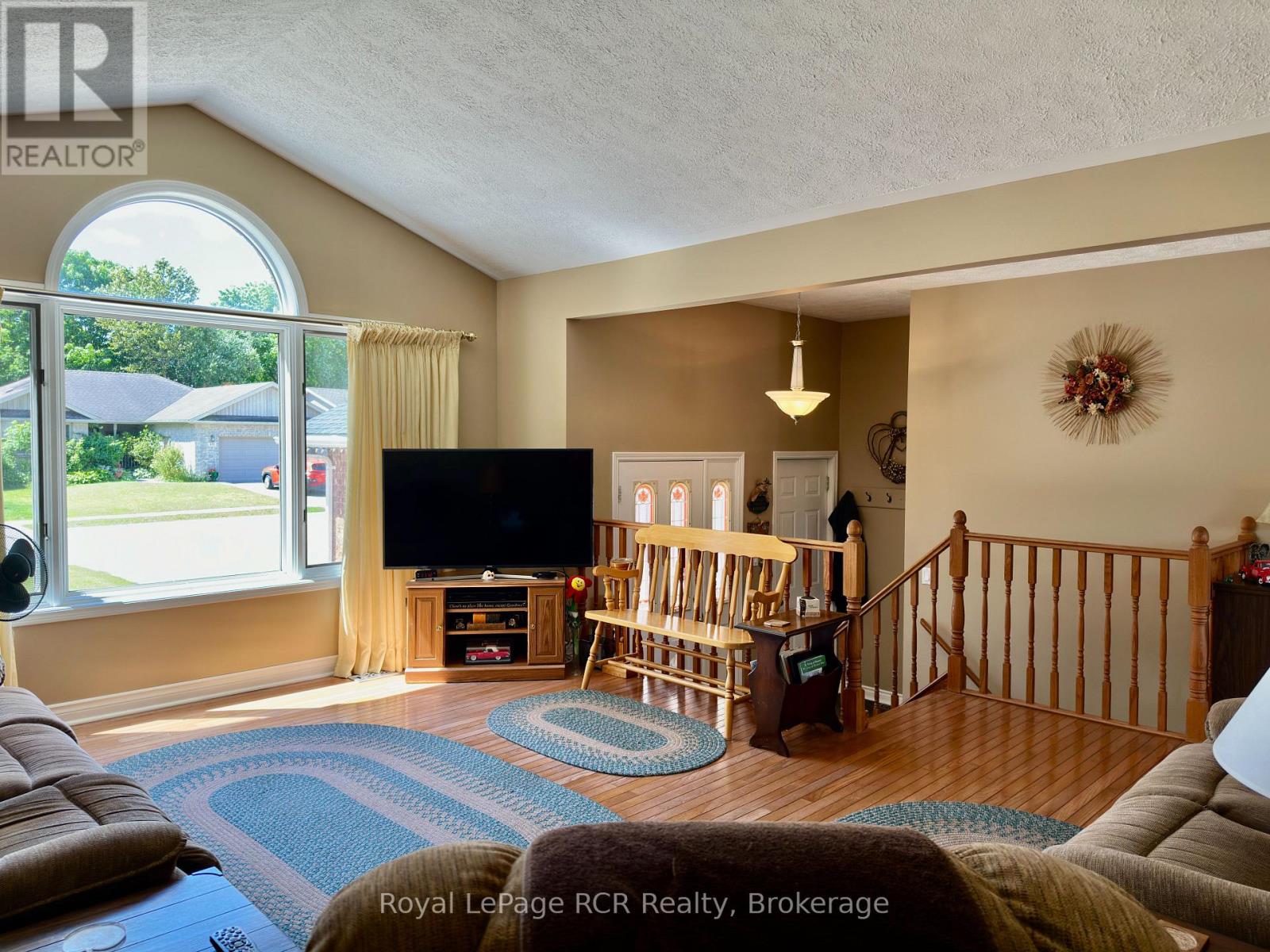 238 4TH STREET CRESCENT - 19