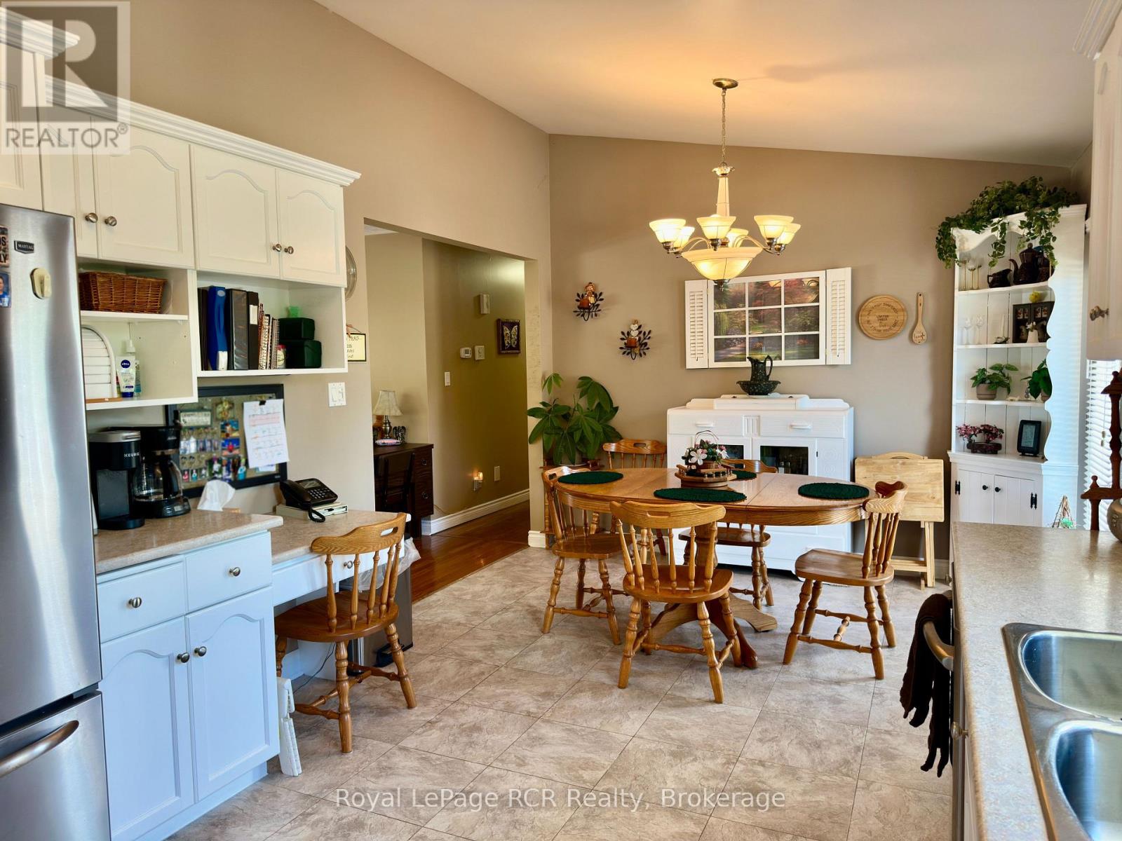 238 4TH STREET CRESCENT - 23