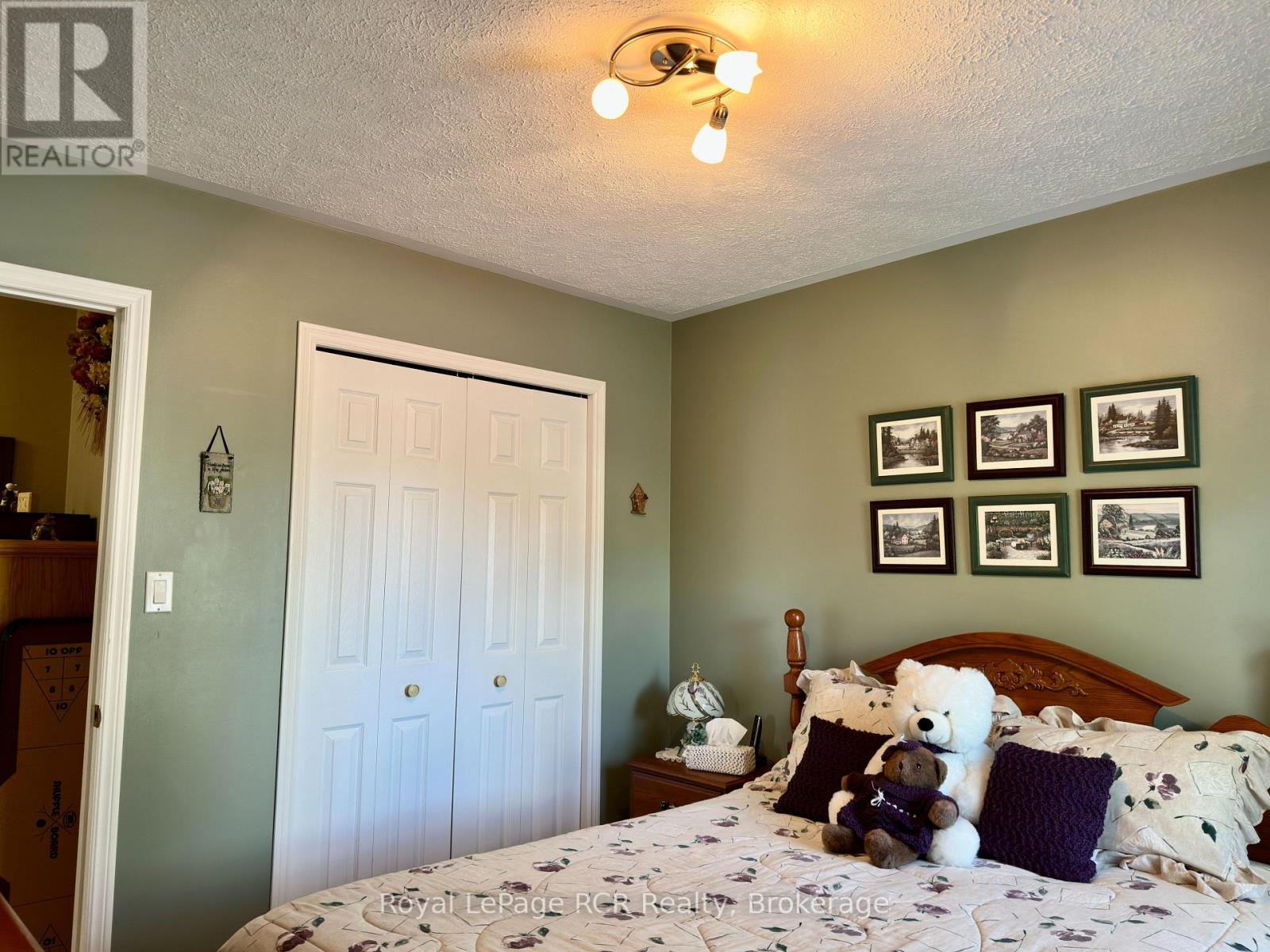 238 4TH STREET CRESCENT - 31