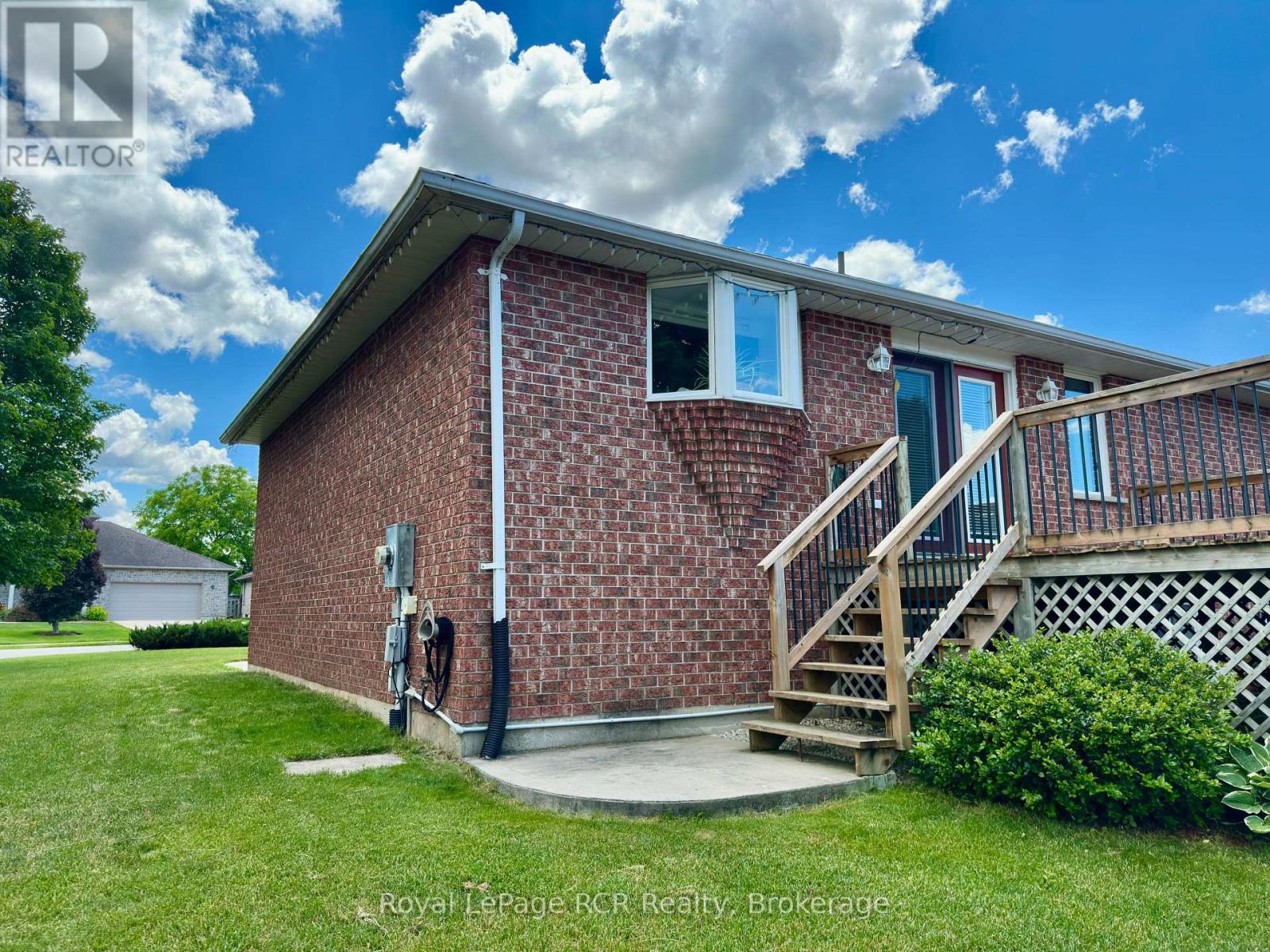 238 4TH STREET CRESCENT - 5