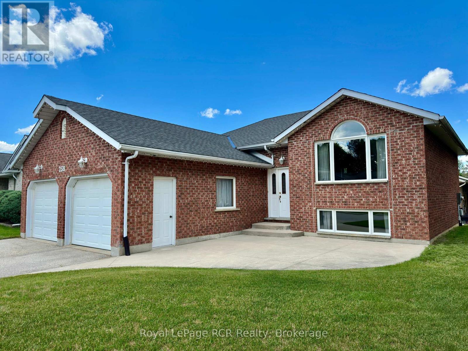 238 4TH STREET CRESCENT - 9