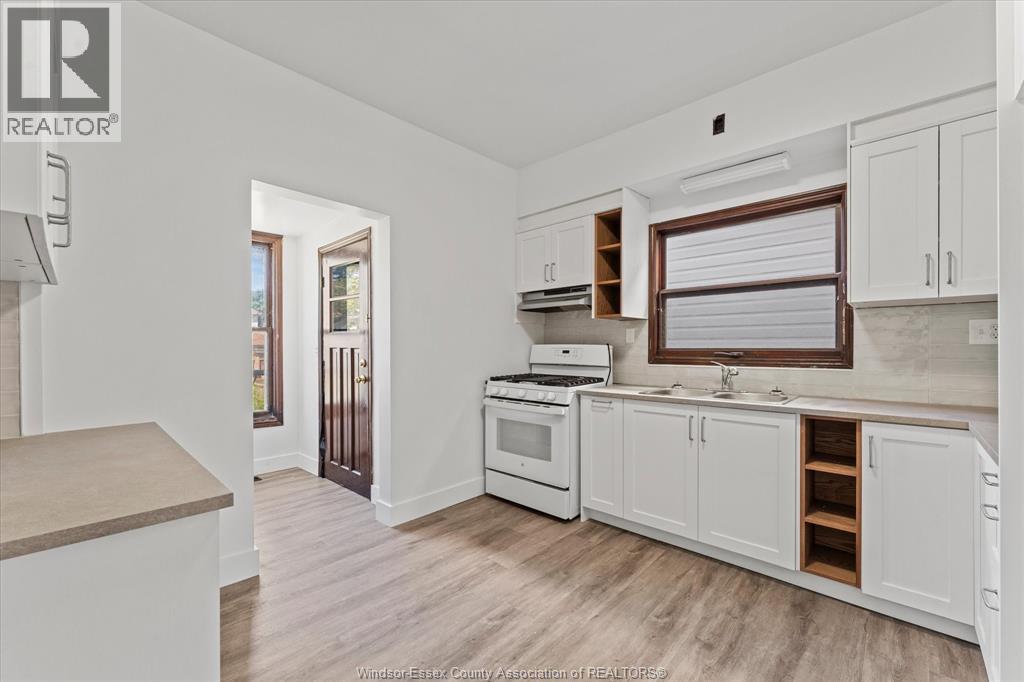 855 HALL AVENUE - 12