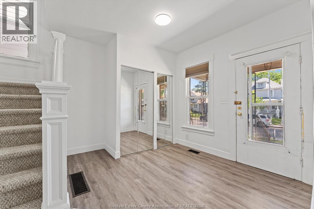 855 HALL AVENUE - 6