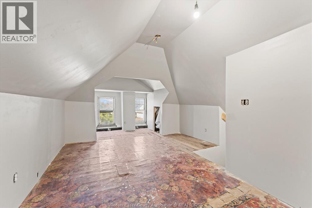 855 HALL AVENUE - 23