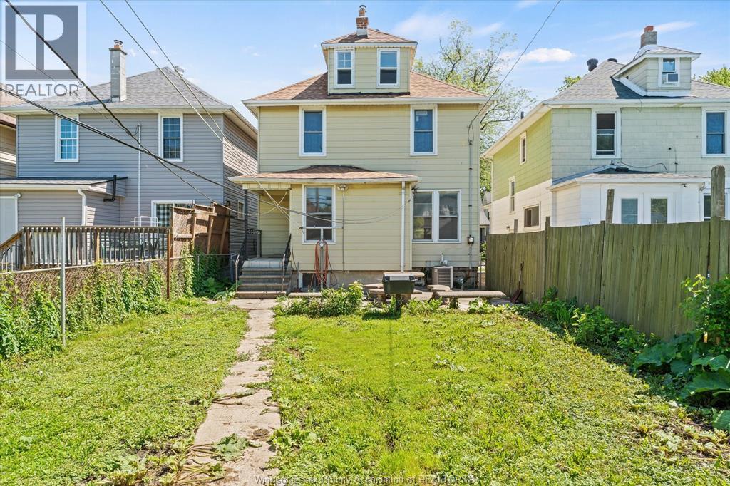 855 HALL AVENUE - 25