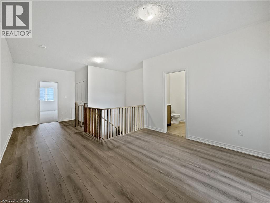 82 GLEDHILL Crescent - 21