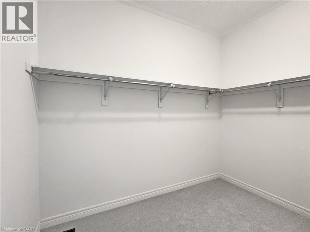 82 GLEDHILL Crescent - 28