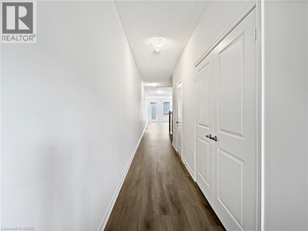 82 GLEDHILL Crescent - 3