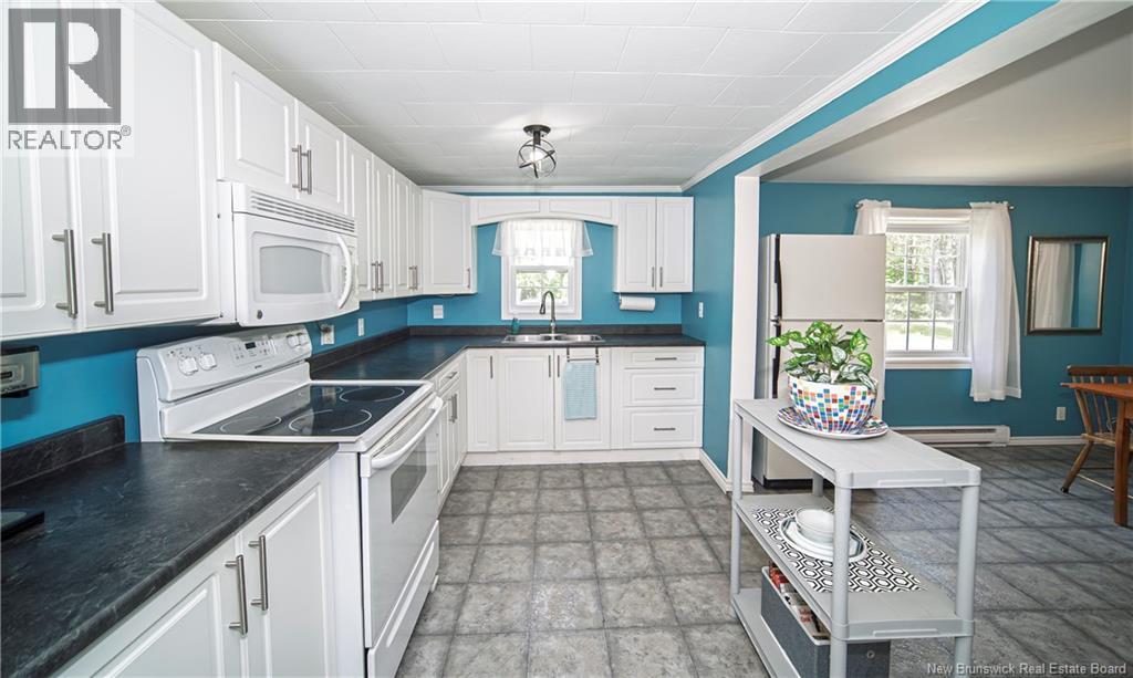 18 Hazelton Road - 12