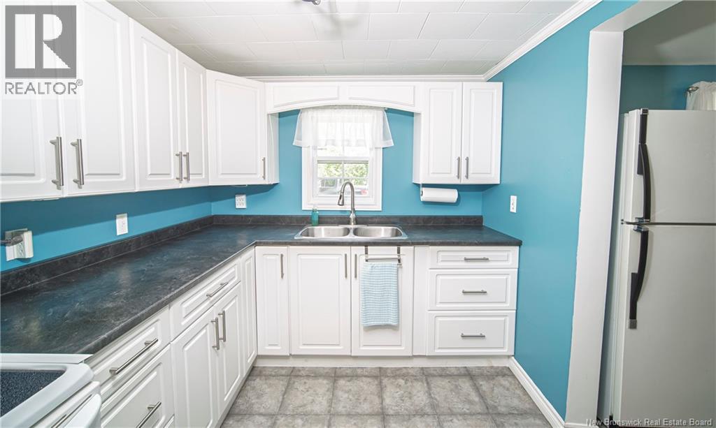 18 Hazelton Road - 13