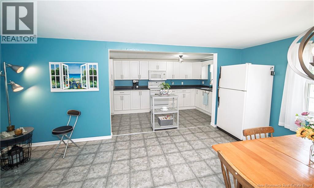 18 Hazelton Road - 6