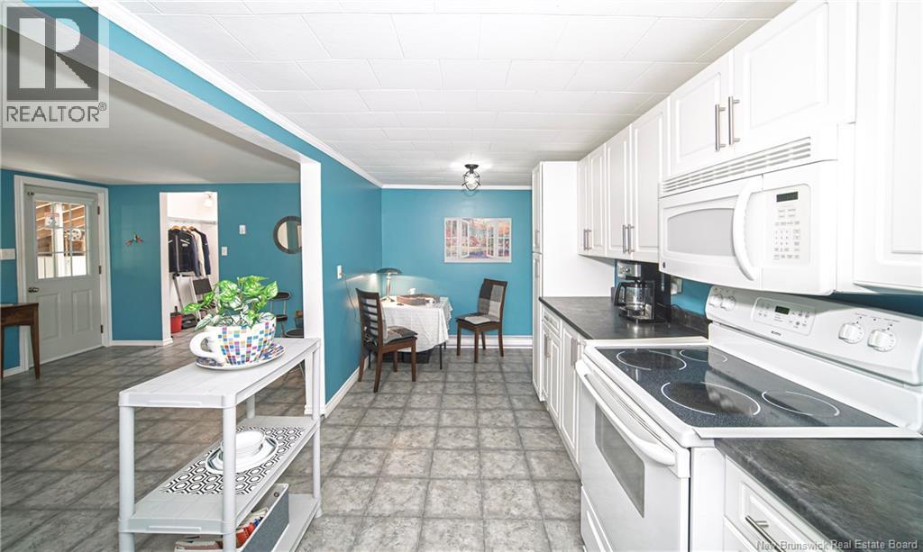 18 Hazelton Road - 9