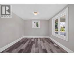 18 Seaman Street, photo 15