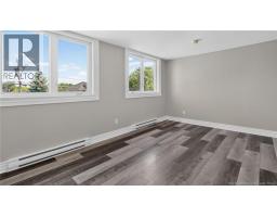 18 Seaman Street, photo 21