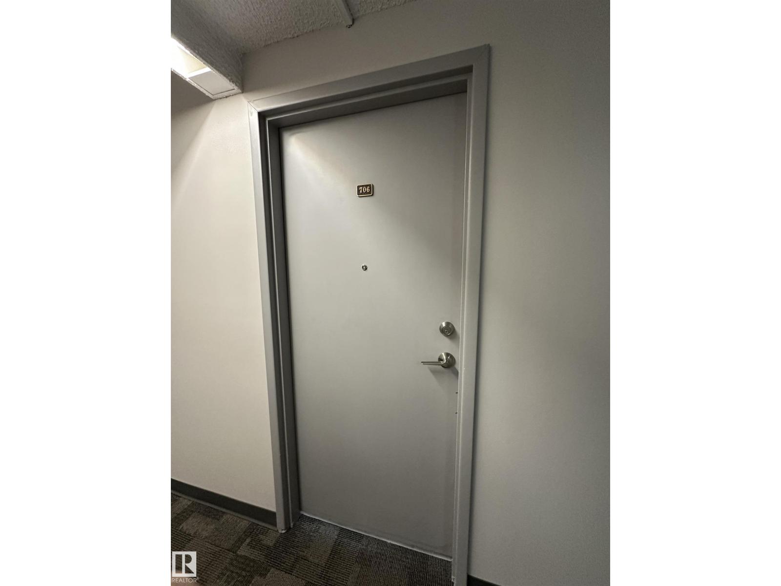 #706 10145 109 ST NW - 5