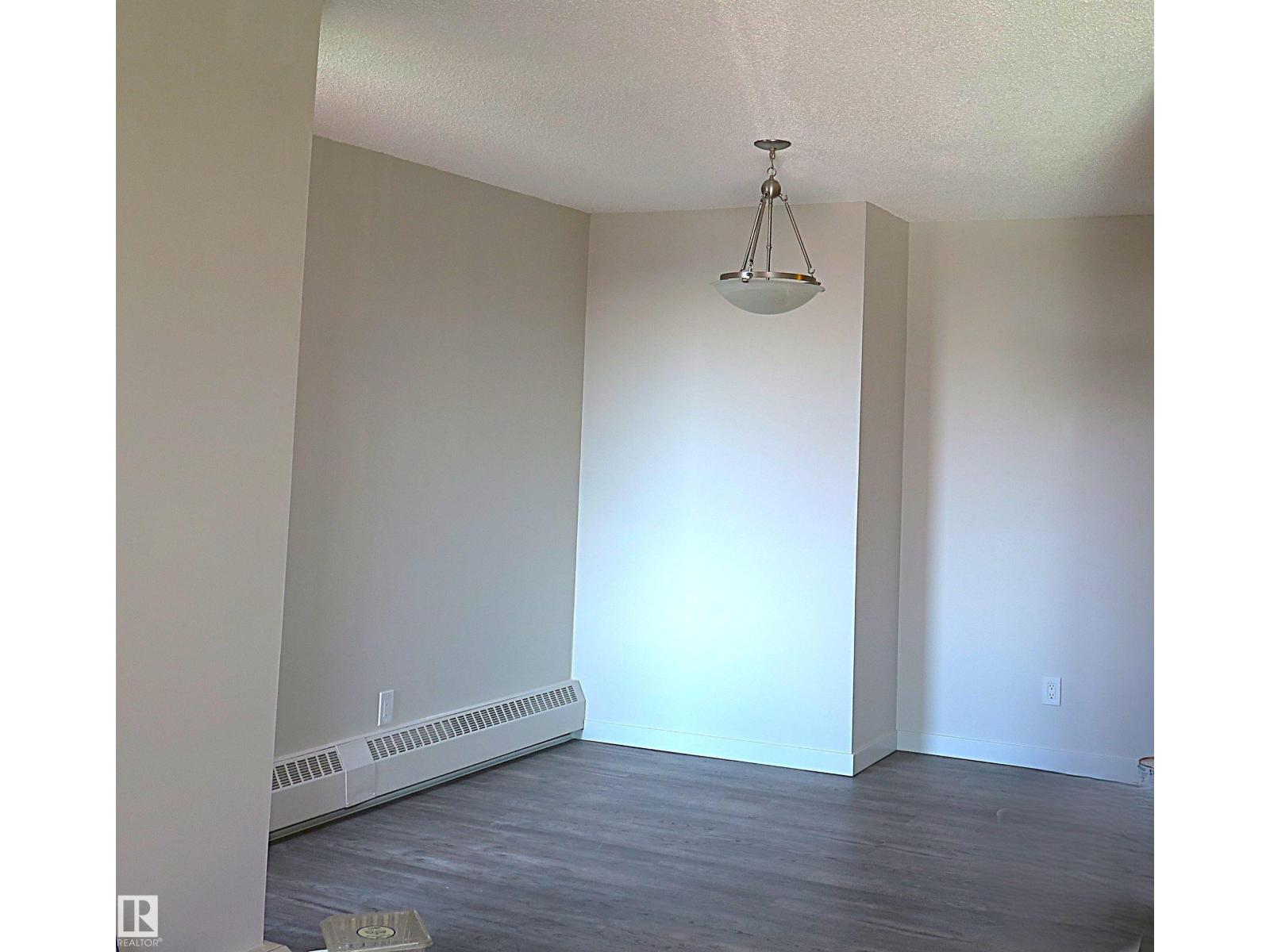 #706 10145 109 ST NW - 8