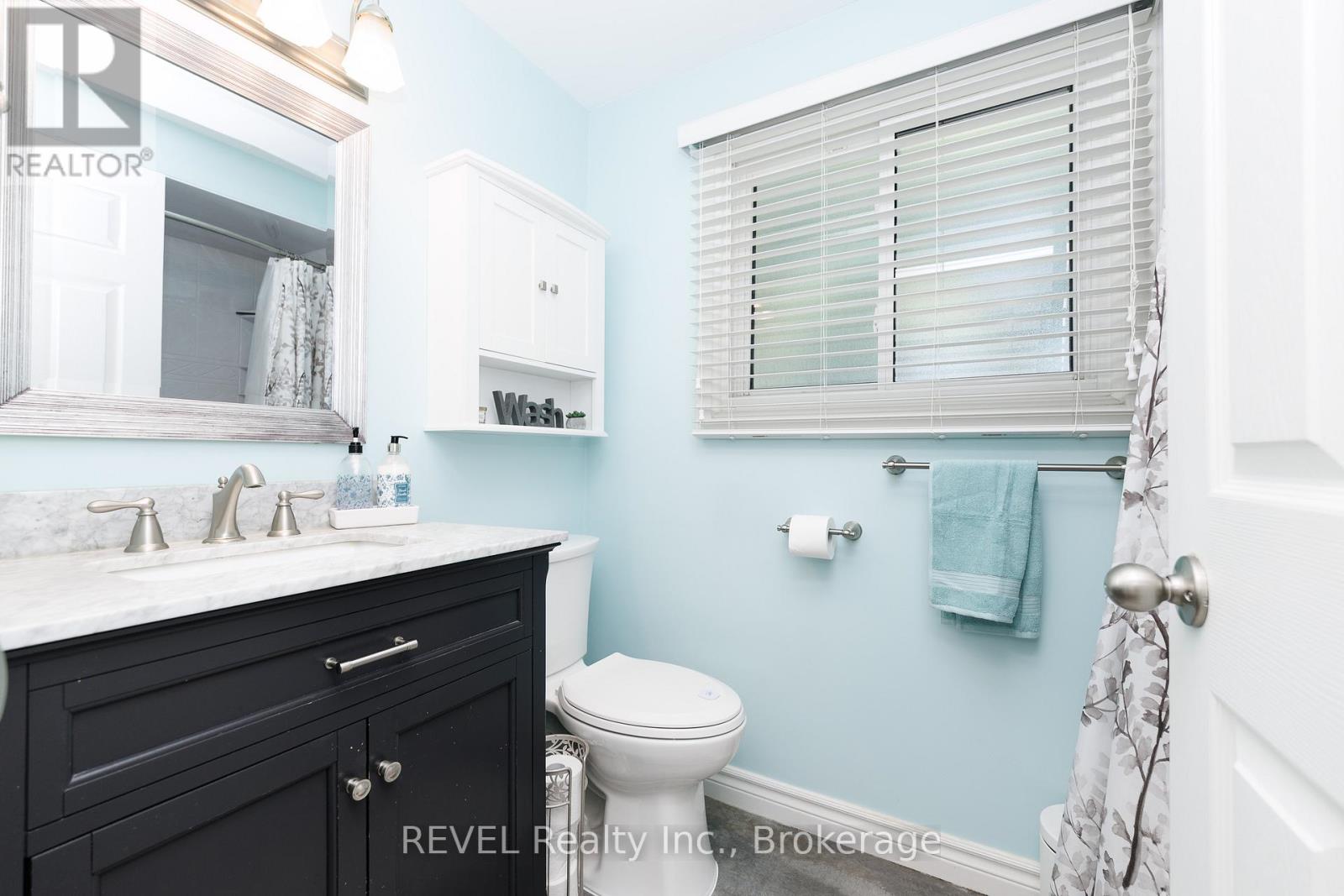 #104 5 WOODLAWN COURT - 19