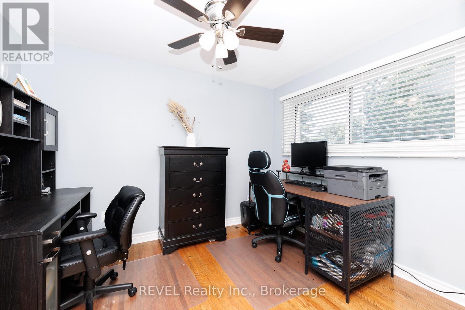 #104 5 WOODLAWN COURT - 21