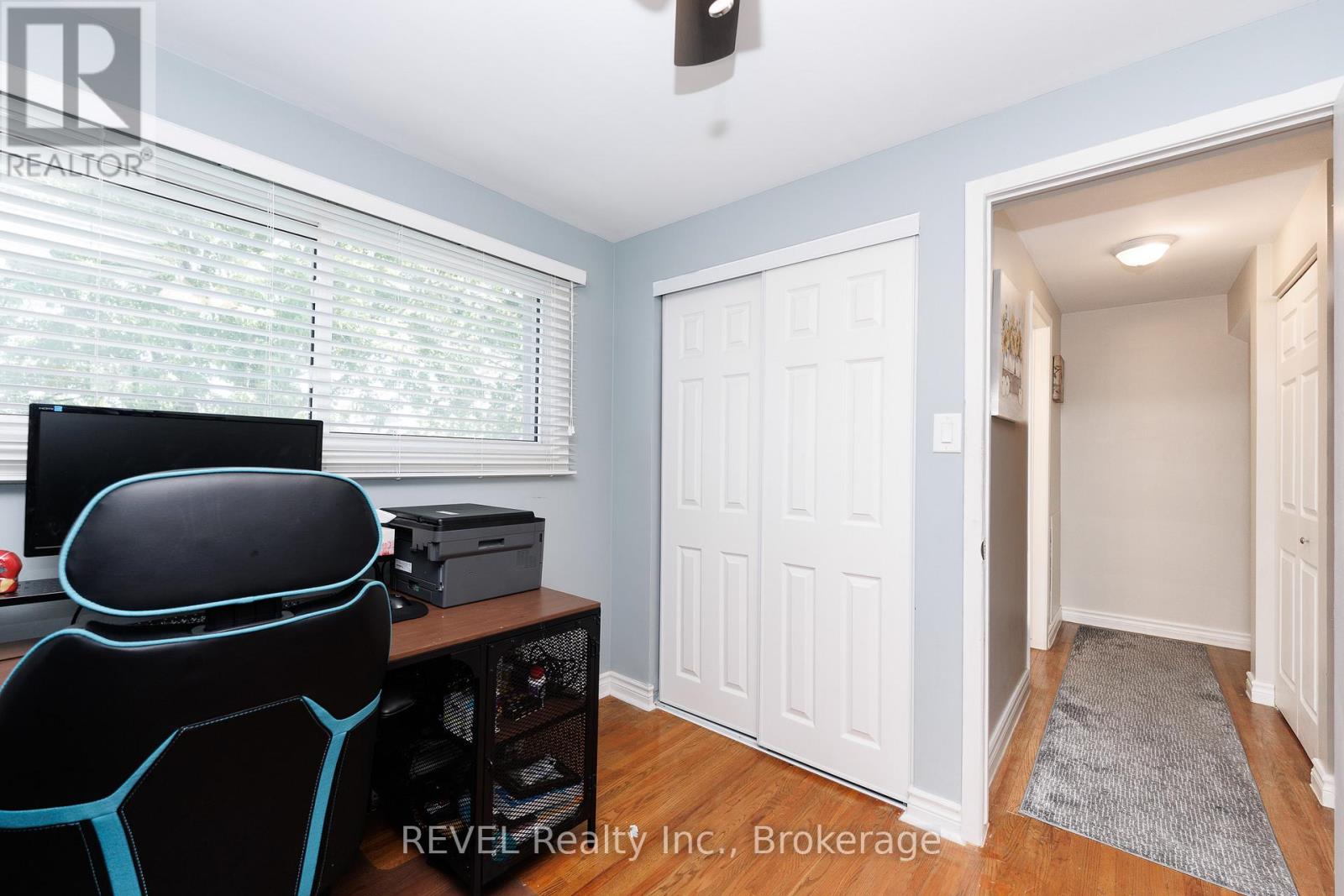 #104 5 WOODLAWN COURT - 22