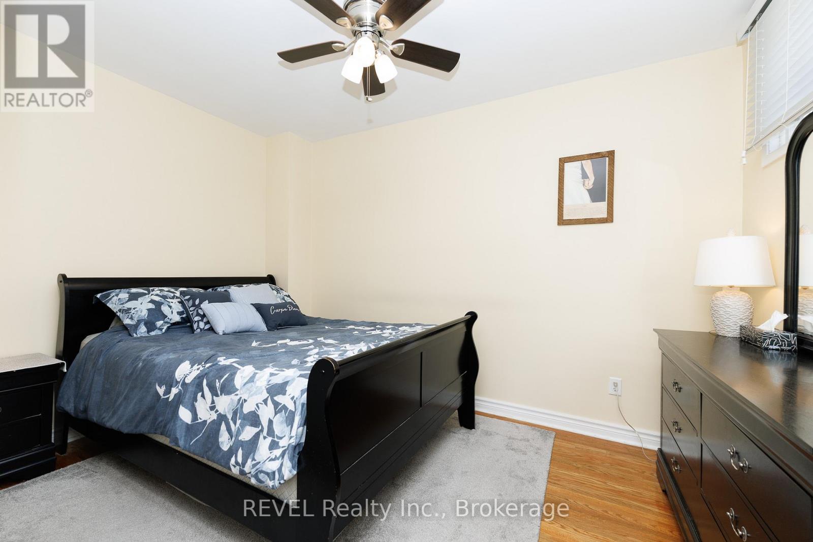 #104 5 WOODLAWN COURT - 23