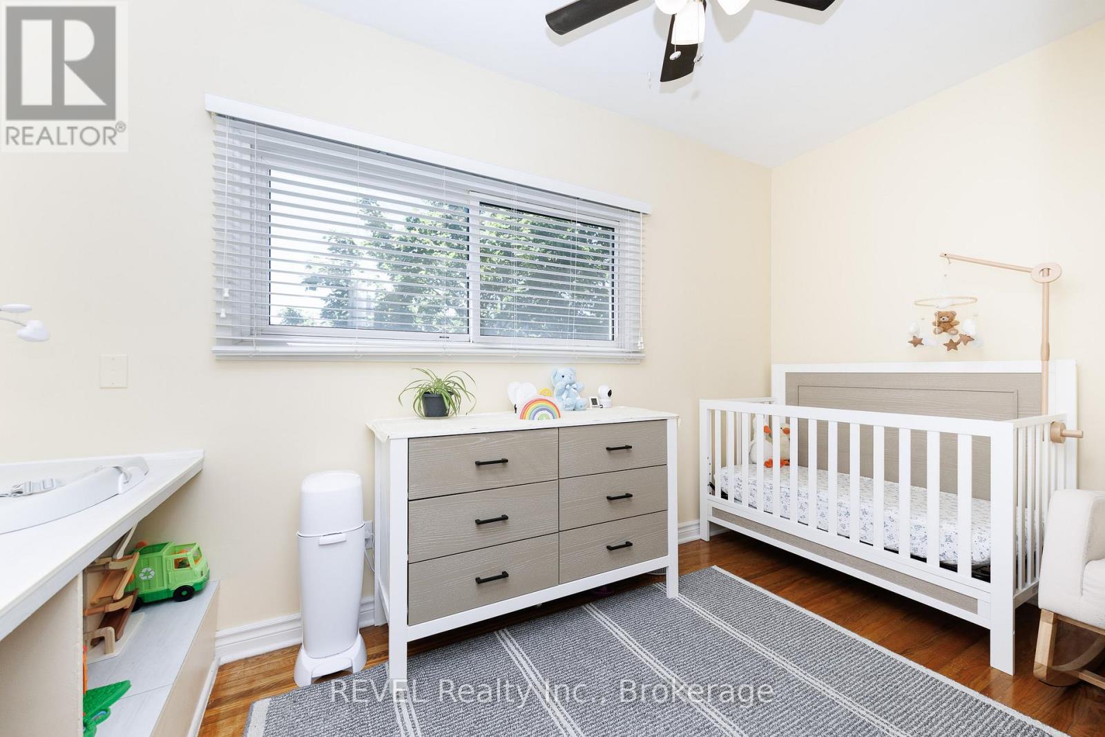 #104 5 WOODLAWN COURT - 26