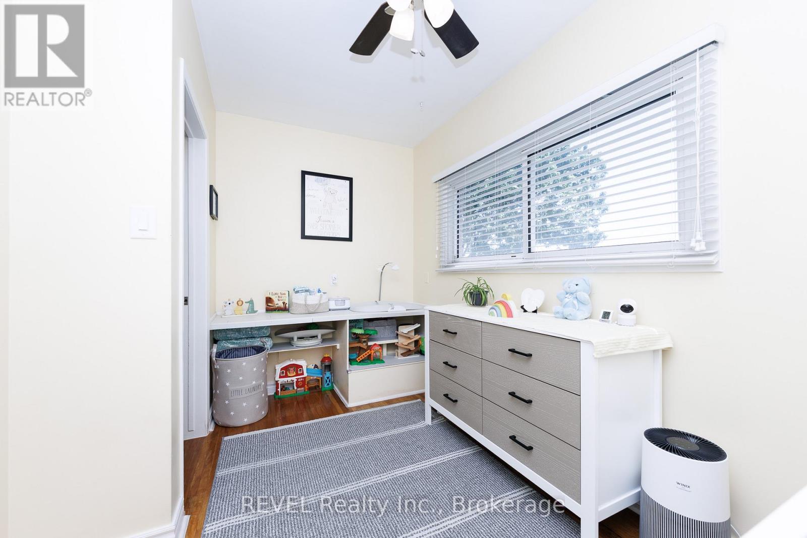 #104 5 WOODLAWN COURT - 28