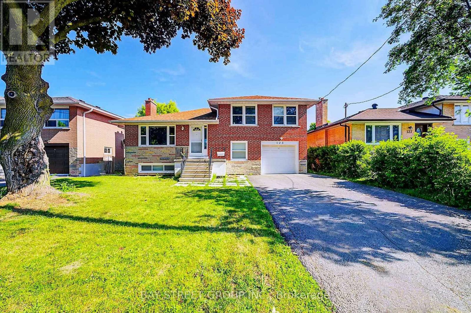 125 CONNAUGHT AVENUE - 1