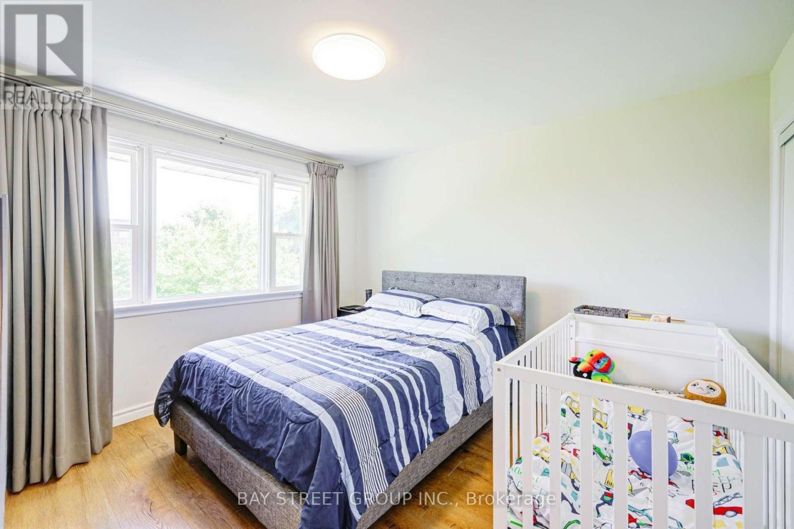 125 CONNAUGHT AVENUE - 16