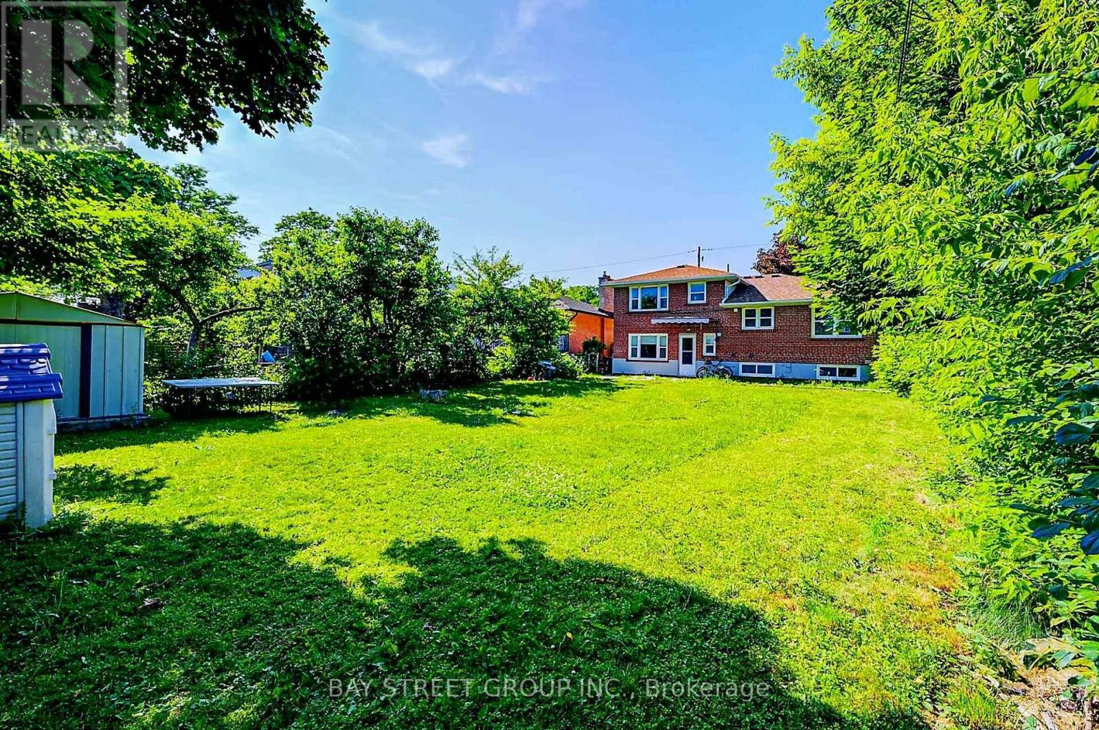 125 CONNAUGHT AVENUE - 37