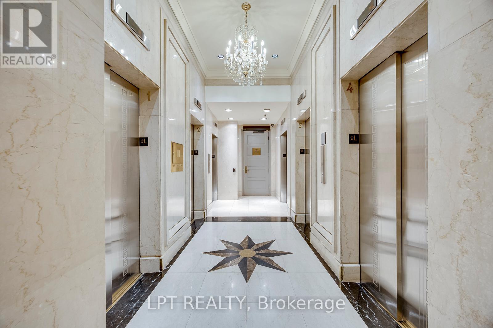 #533 22 LEADER LANE - 8