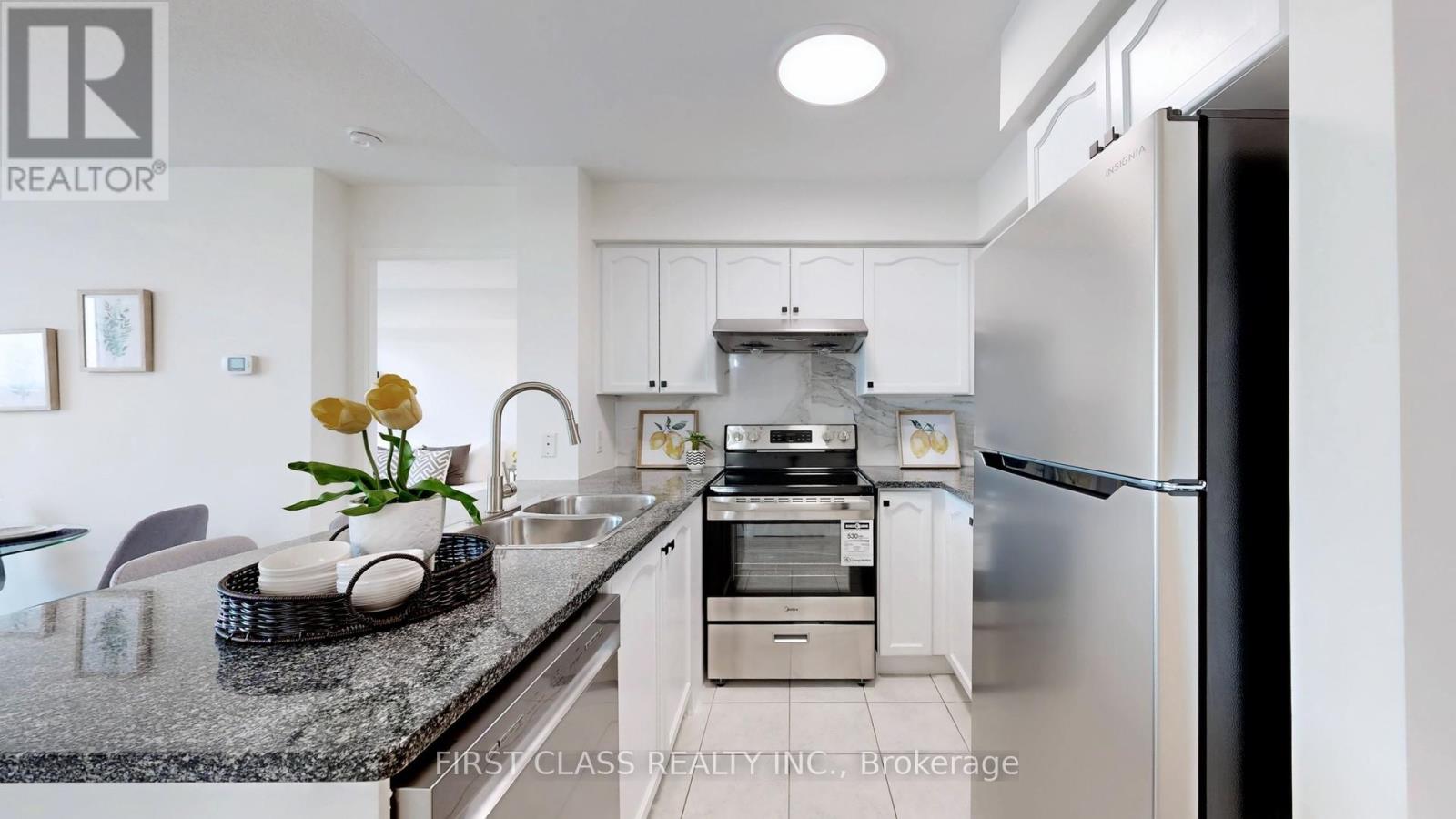 #1112 68 GRANGEWAY AVENUE - 13