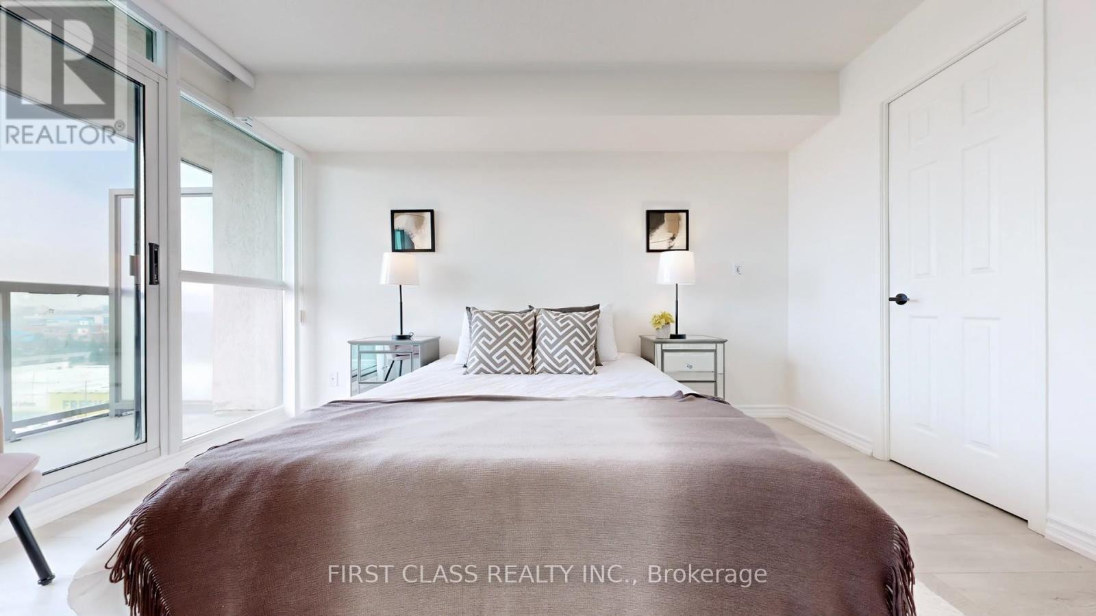 #1112 68 GRANGEWAY AVENUE - 17