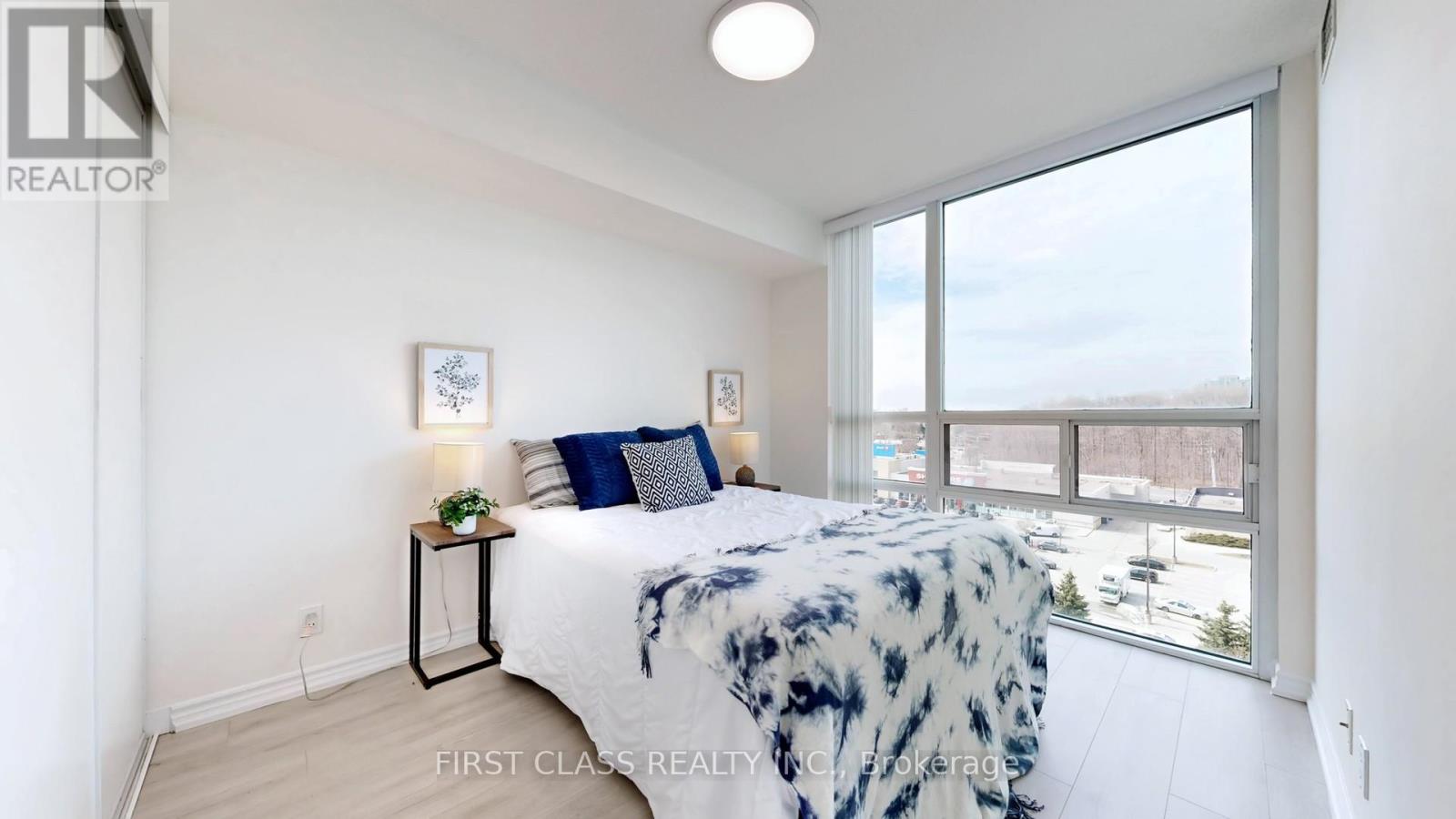 #1112 68 GRANGEWAY AVENUE - 18