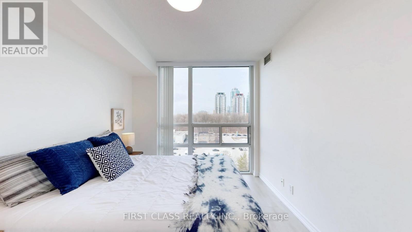 #1112 68 GRANGEWAY AVENUE - 19