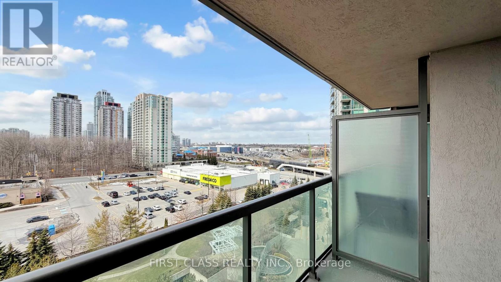 #1112 68 GRANGEWAY AVENUE - 34