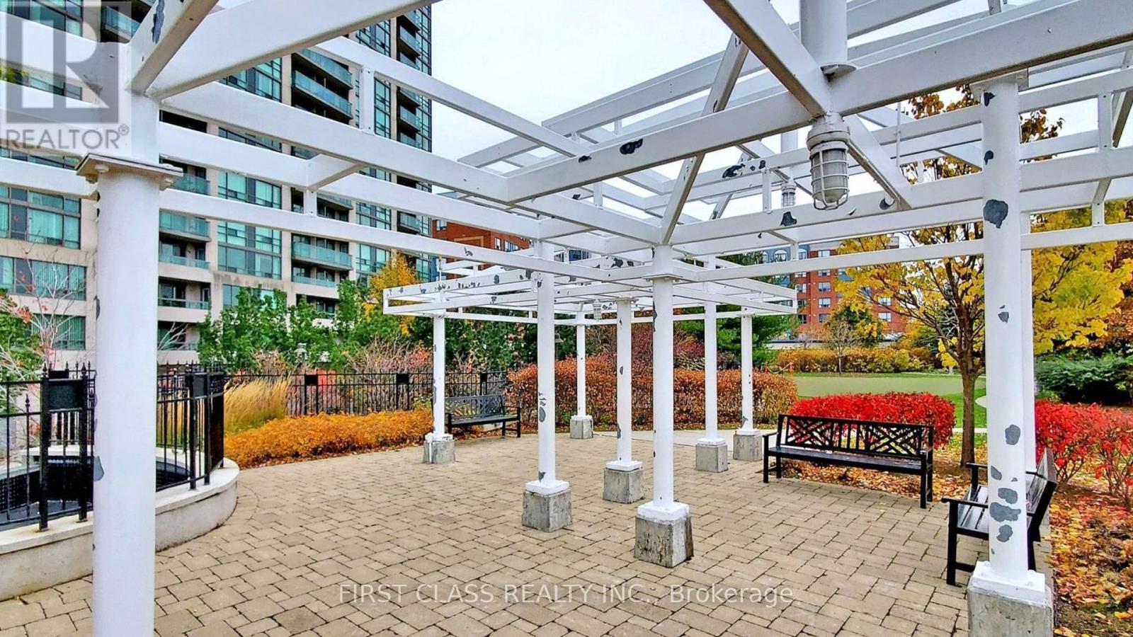 #1112 68 GRANGEWAY AVENUE - 35