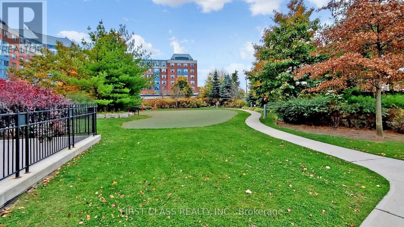 #1112 68 GRANGEWAY AVENUE - 38