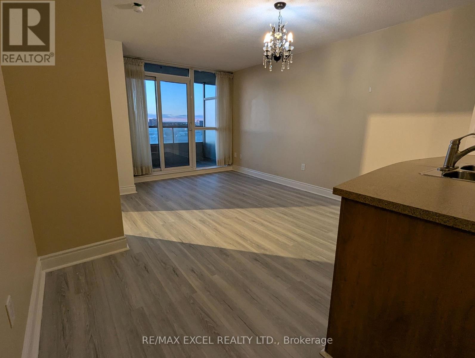 #906 50 BRIAN HARRISON WAY - Image 6