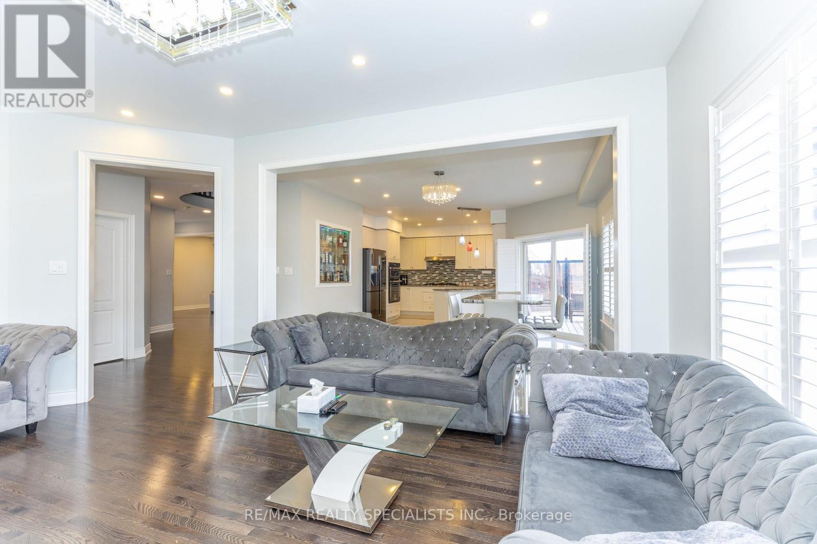 8 W. DYKIE COURT - 11
