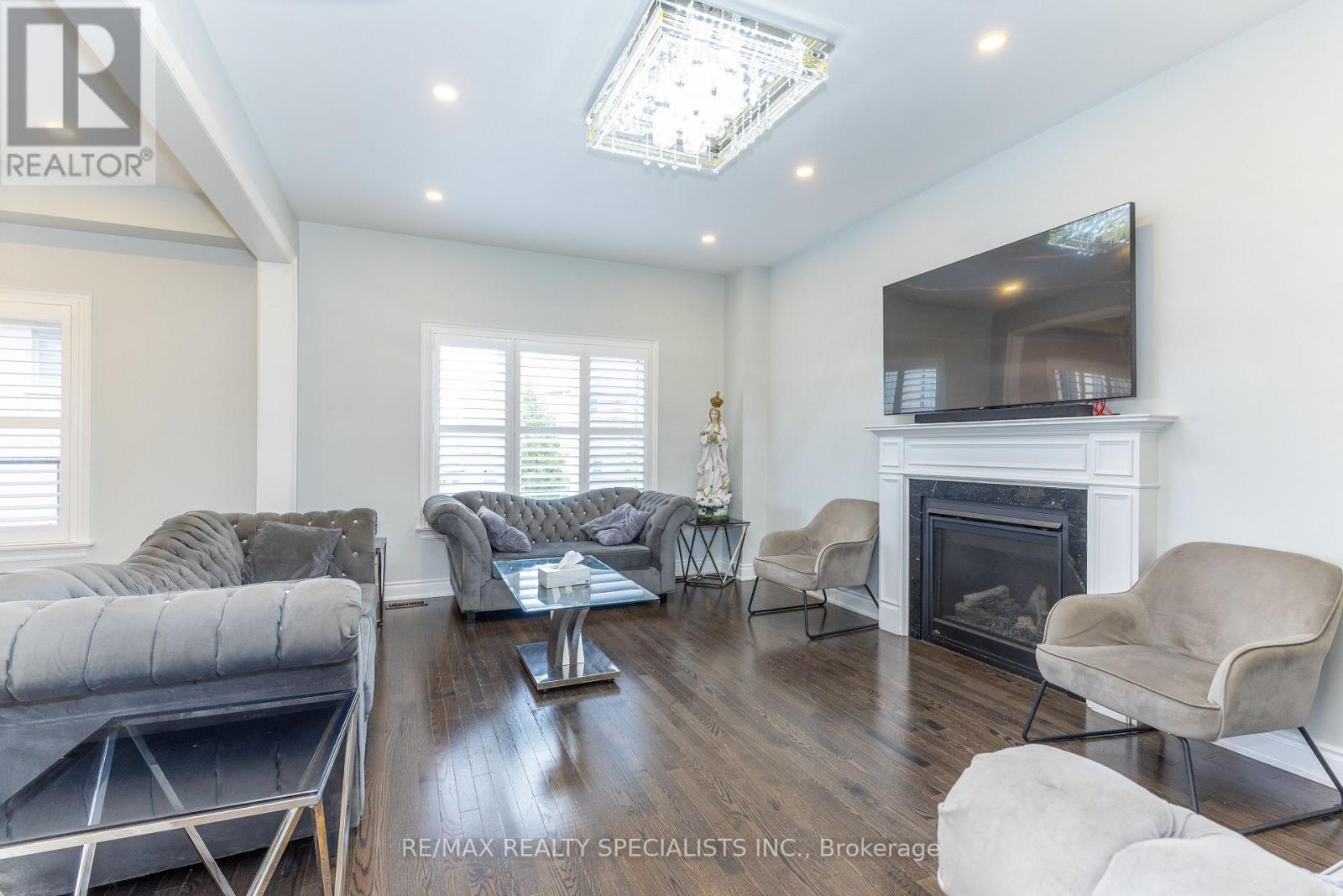 8 W. DYKIE COURT - 13