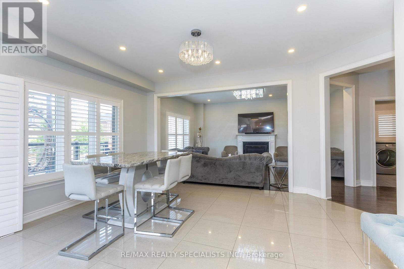 8 W. DYKIE COURT - 14