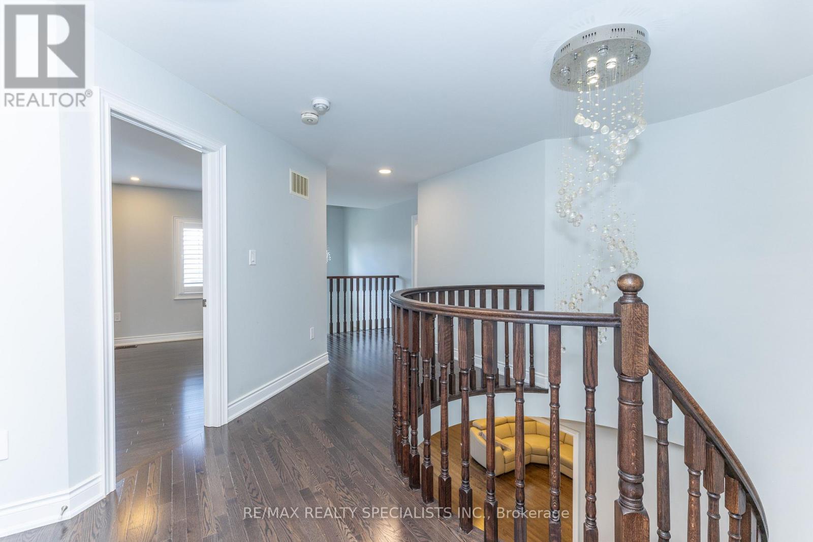8 W. DYKIE COURT - 23