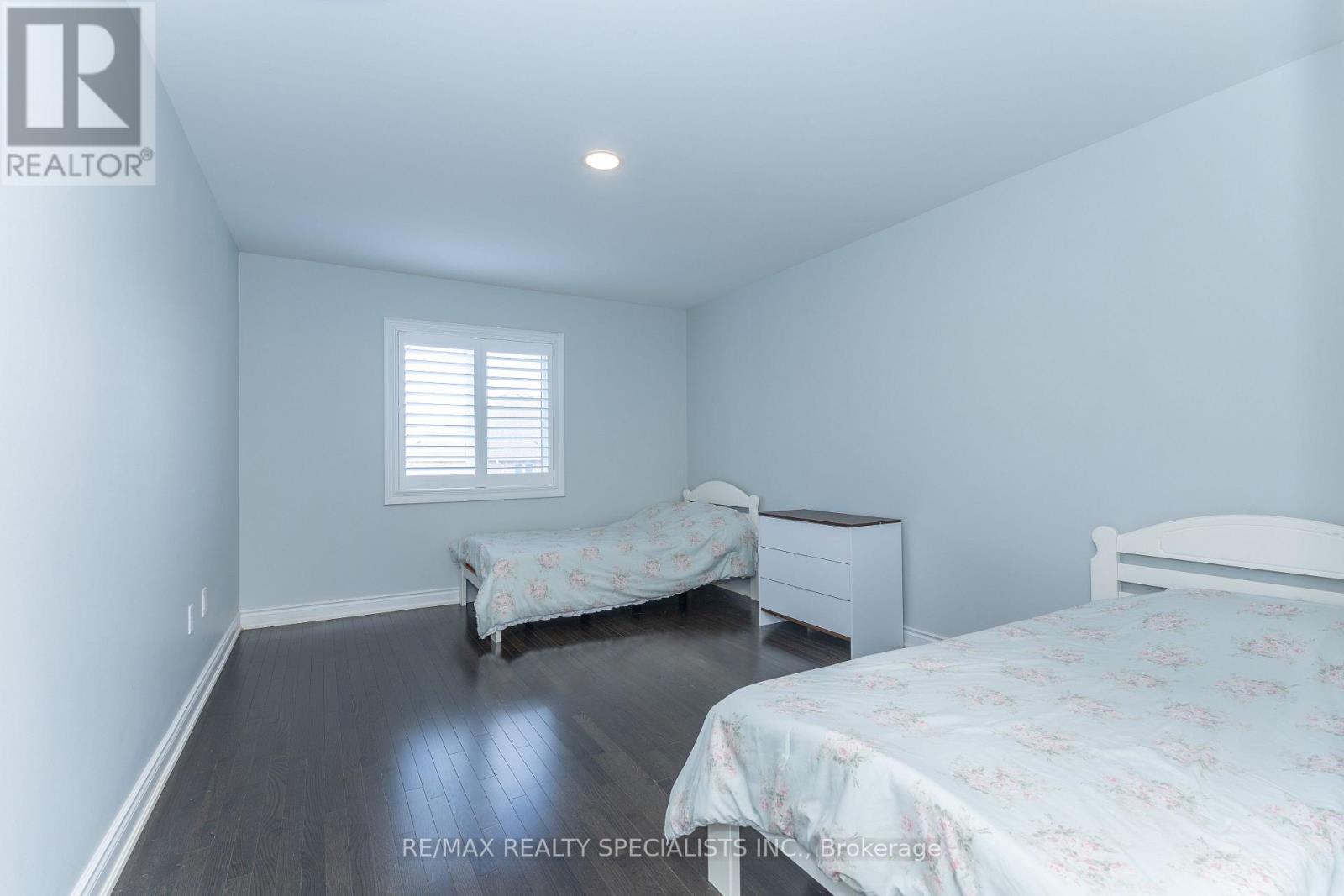 8 W. DYKIE COURT - 29