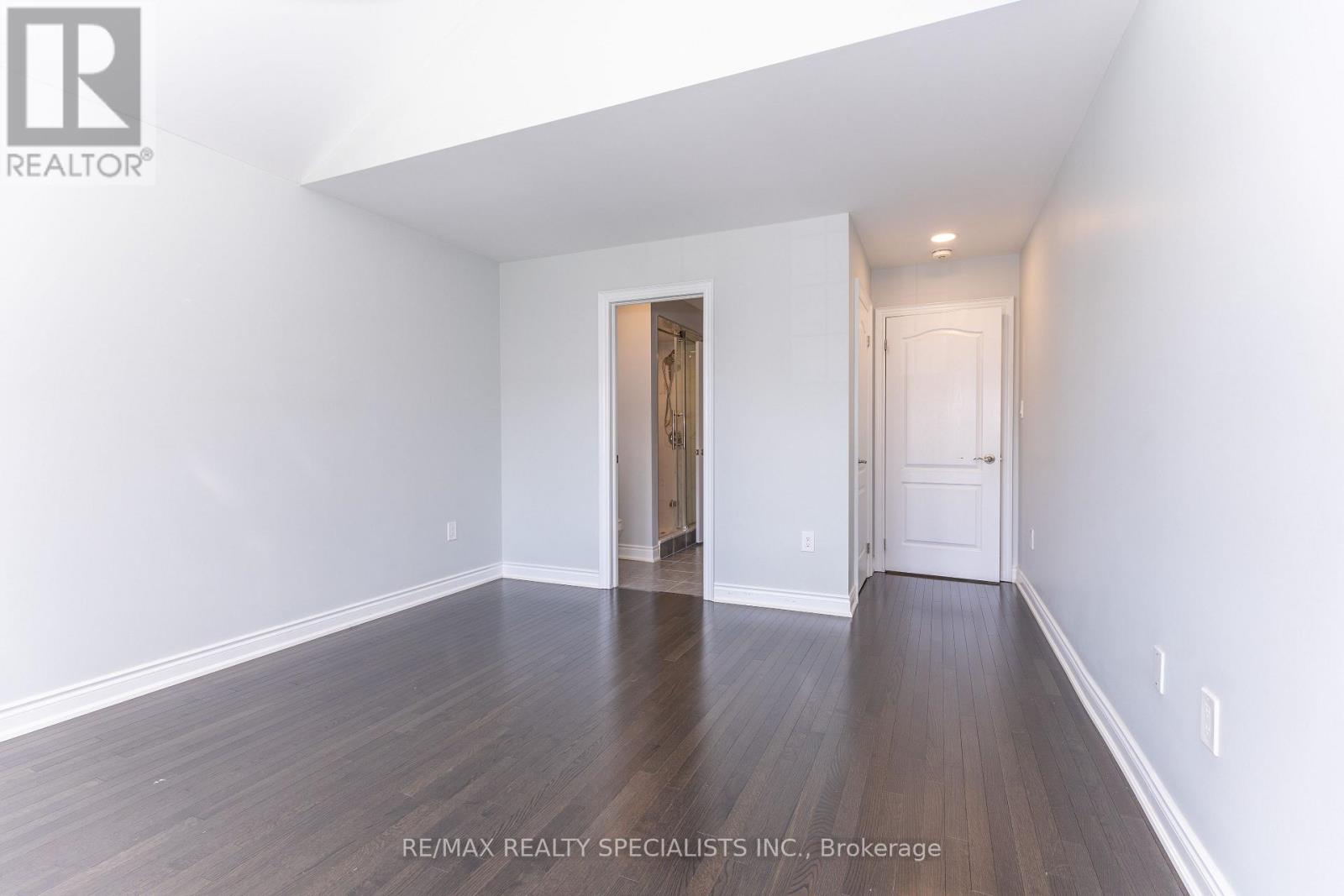 8 W. DYKIE COURT - 36