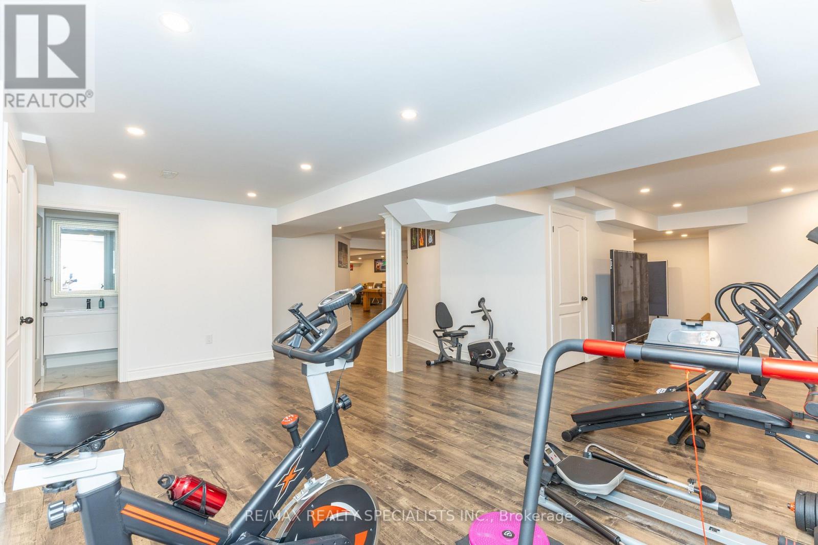 8 W. DYKIE COURT - 42